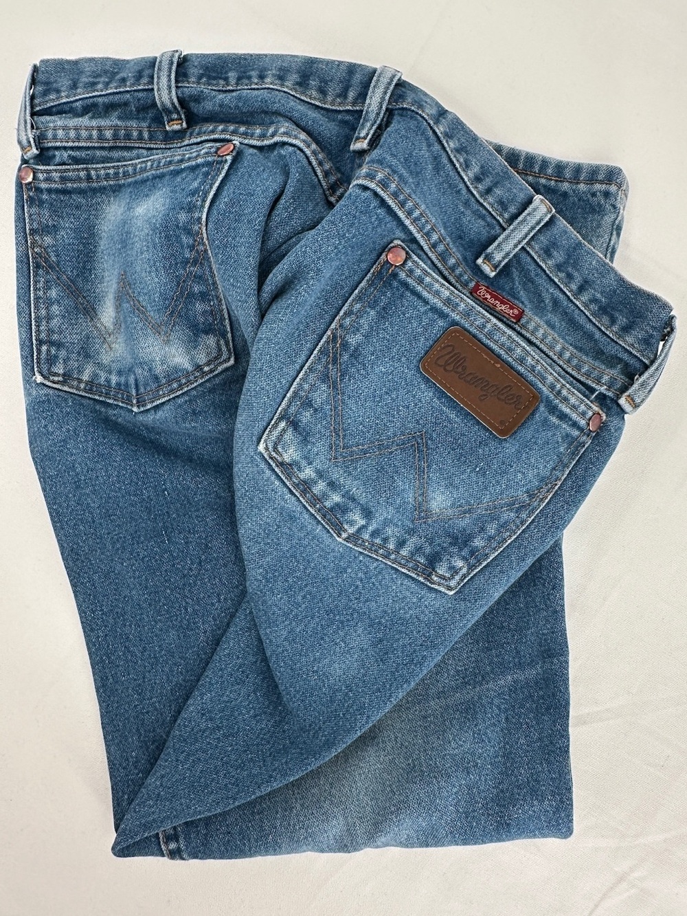 Wrangler Straight Fit Medium Blue Denim Jeans 40011 Jeans Mens 38x30 Faded